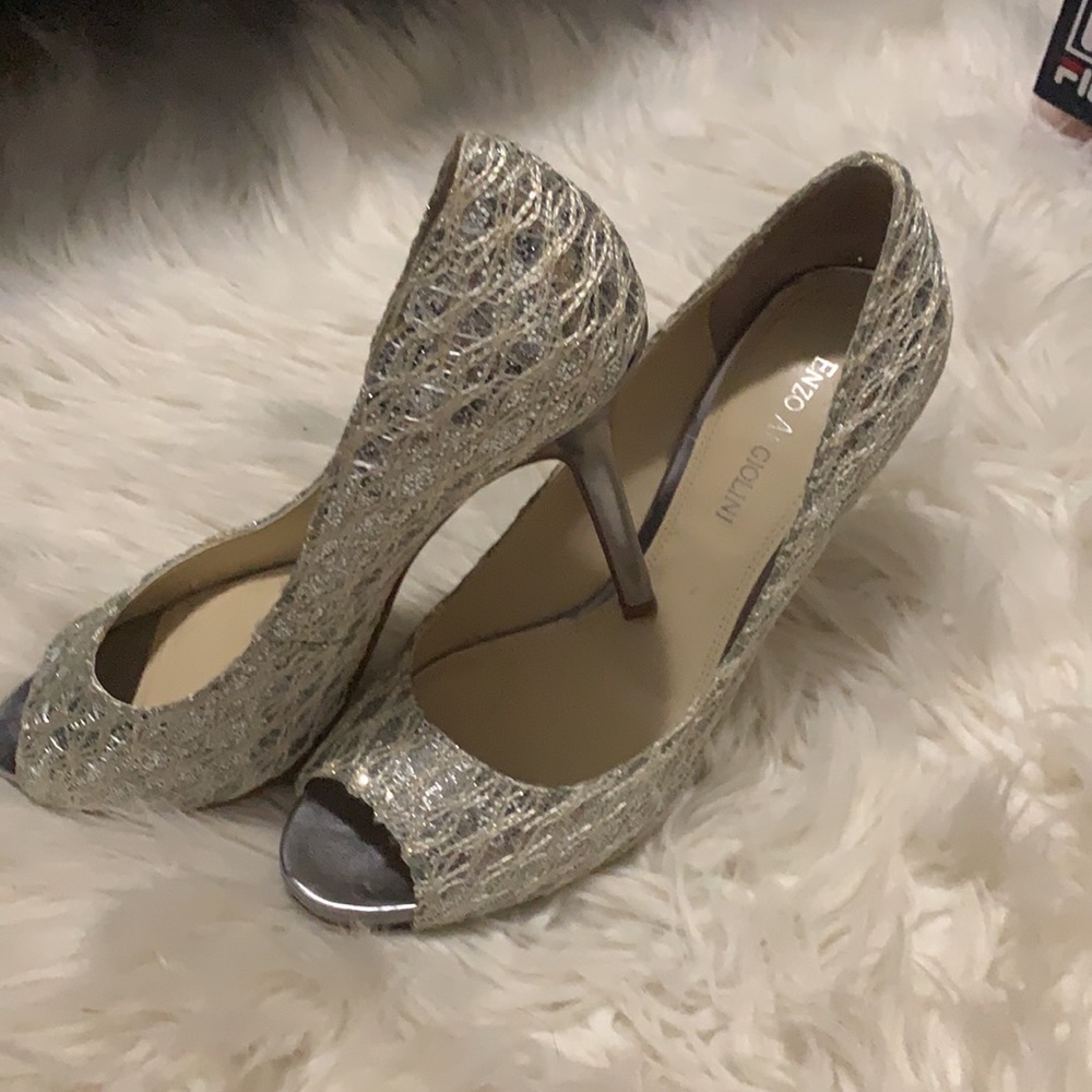Heels - Picture 2 of 5